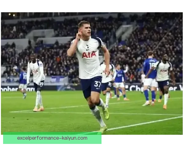 英超扎尔里状态回暖，近期表现备受关注