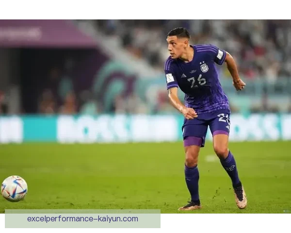 莫利纳防守稳健，近期表现持续提升助力球队稳定后防。